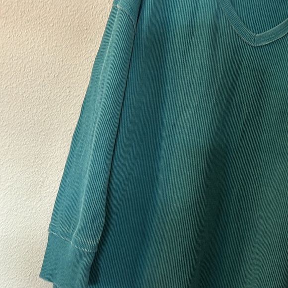 Woman Within vneck thermal size 14/16 - Picture 2 of 5